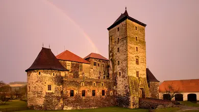 Hrad Švihov - Podvečerní hrad po dešti (25. 3. 2025) | © Lukáš Bojčuk
