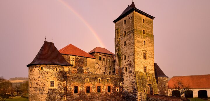Hrad Švihov - Podvečerní hrad po dešti (25. 3. 2025) | © Lukáš Bojčuk