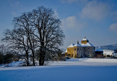 Vodní hrad Švihov - Galerie - Z hráze v zimě