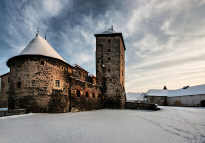 Vodní hrad Švihov - Galerie - Nádvoří v zimě