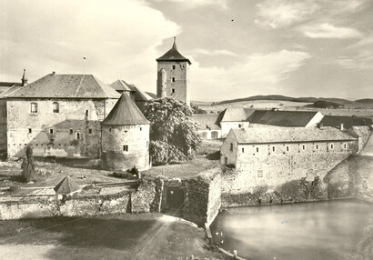 Hrad Švihov - Historické obrázky - Hrad z mlýnu